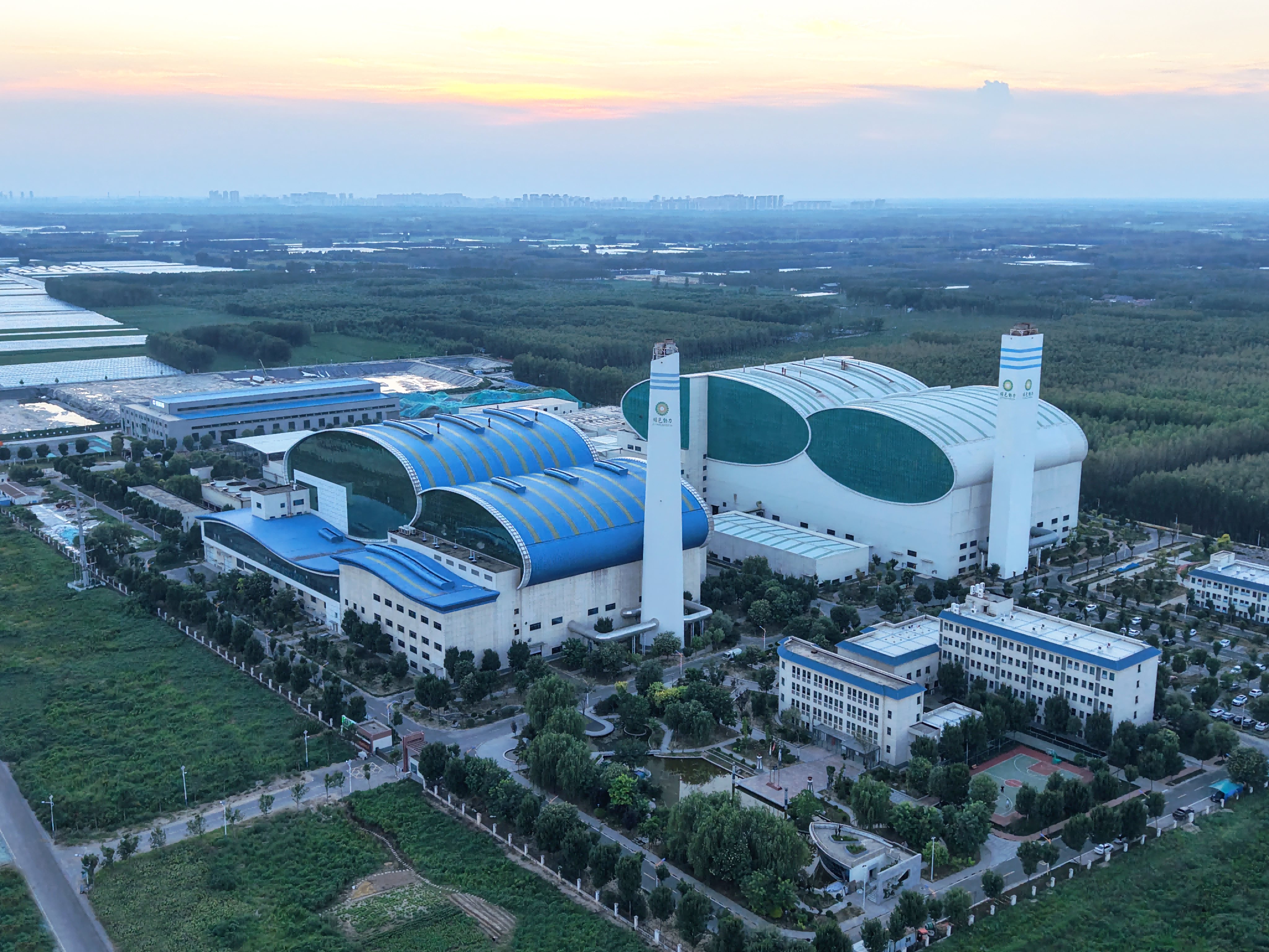 okpay钱包成功研发垃圾池栅格智能疏通机器人系统 告别高危人工作业时代